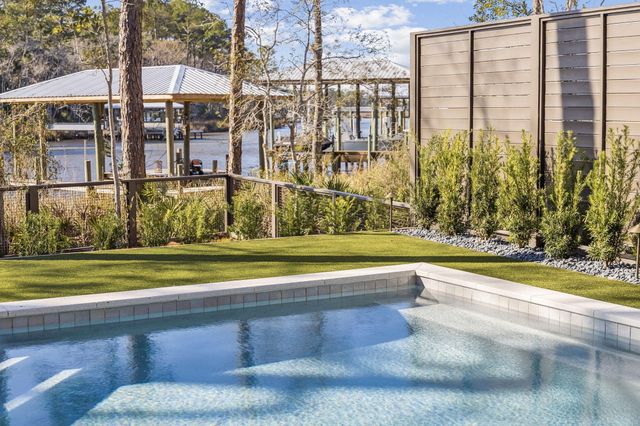 613 Eden Drive, Point Washington, FL 32459