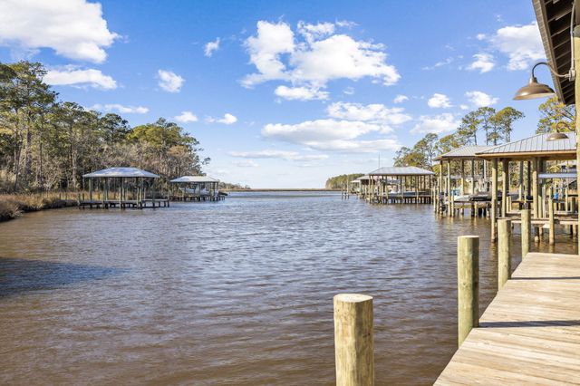 613 Eden Drive, Point Washington, FL 32459