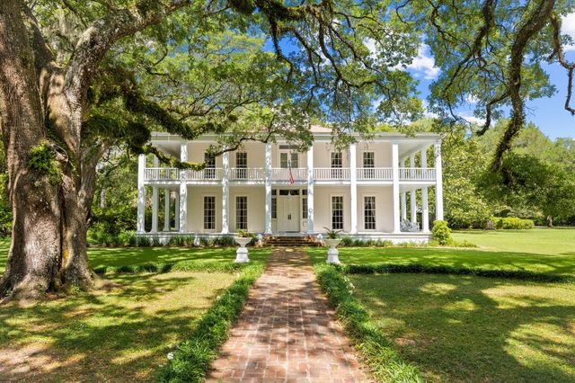 613 Eden Drive, Point Washington, FL 32459