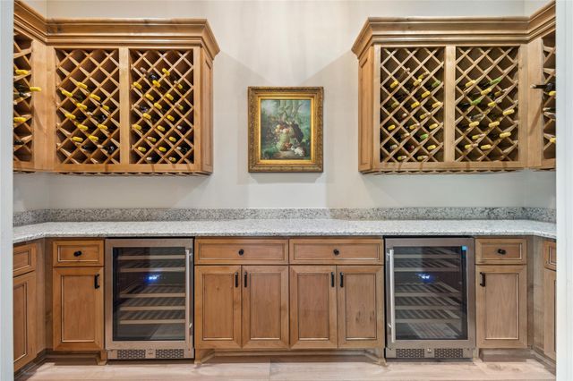 2130 Hartfield Road, Round Top, TX 78954