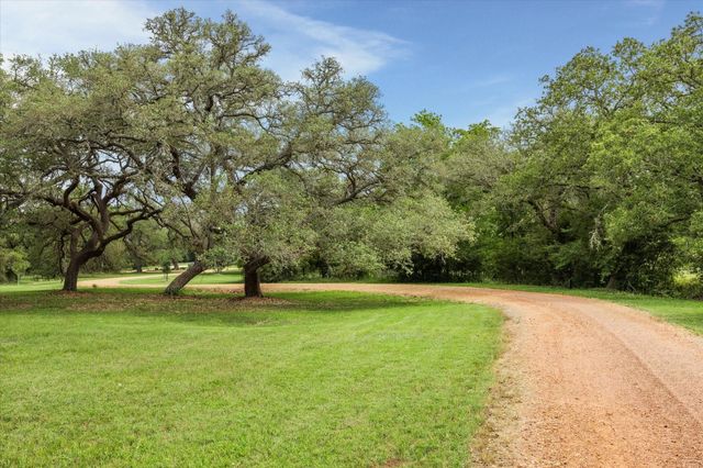 2130 Hartfield Road, Round Top, TX 78954