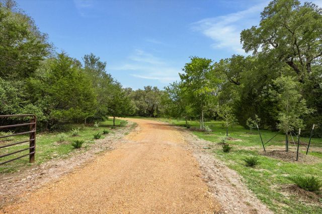 2130 Hartfield Road, Round Top, TX 78954