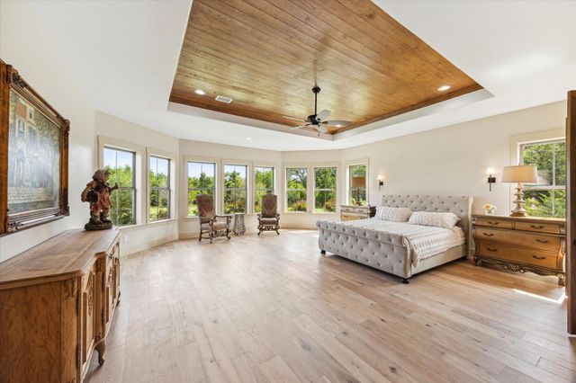 2130 Hartfield Road, Round Top, TX 78954