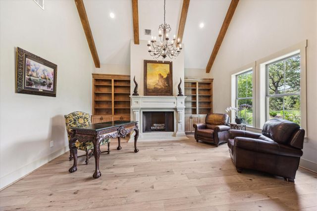 2130 Hartfield Road, Round Top, TX 78954