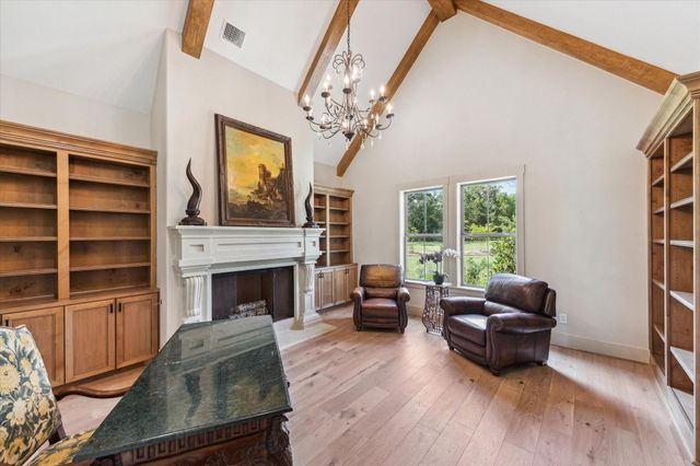 2130 Hartfield Road, Round Top, TX 78954