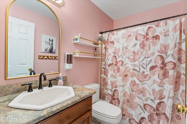 415 Treyburn Drive, Knoxville, TN 37934