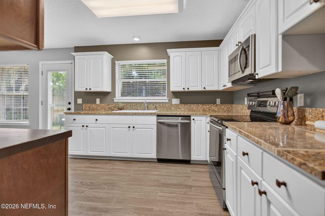 8630 SYNHOFF Drive, Jacksonville, FL 32216