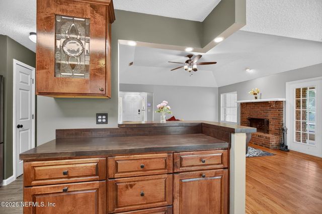 8630 SYNHOFF Drive, Jacksonville, FL 32216