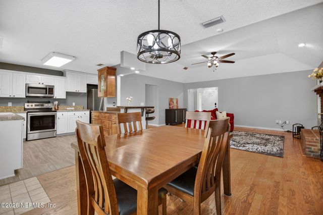 8630 SYNHOFF Drive, Jacksonville, FL 32216