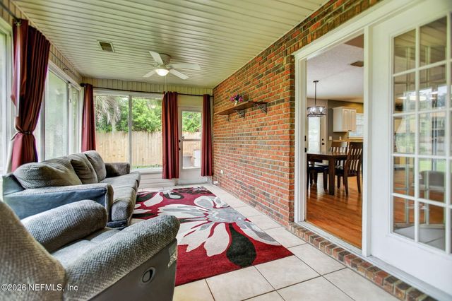 8630 SYNHOFF Drive, Jacksonville, FL 32216