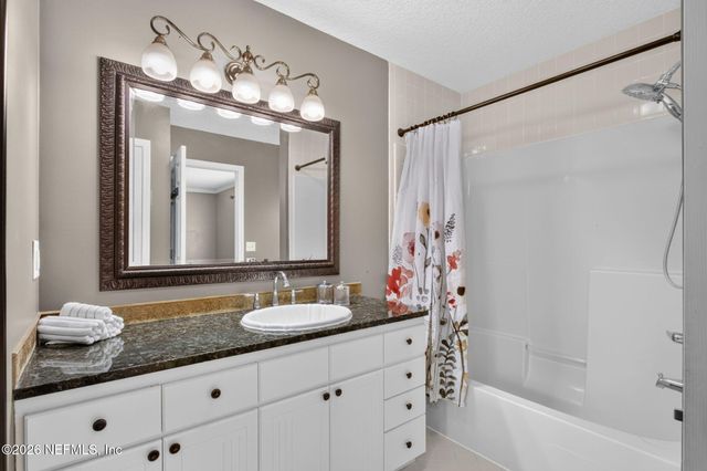 8630 SYNHOFF Drive, Jacksonville, FL 32216
