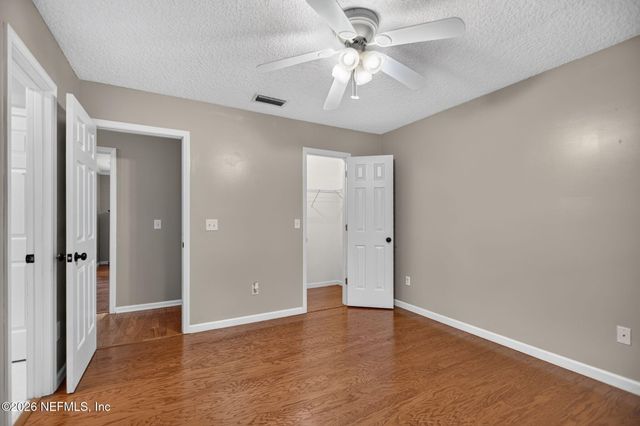 8630 SYNHOFF Drive, Jacksonville, FL 32216