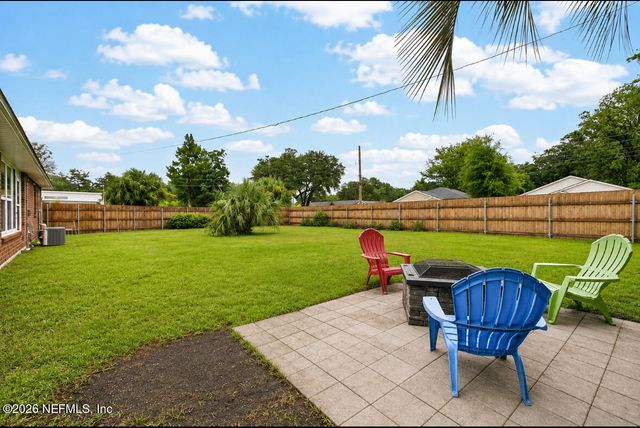 8630 SYNHOFF Drive, Jacksonville, FL 32216