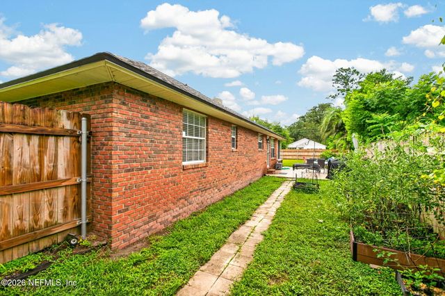 8630 SYNHOFF Drive, Jacksonville, FL 32216