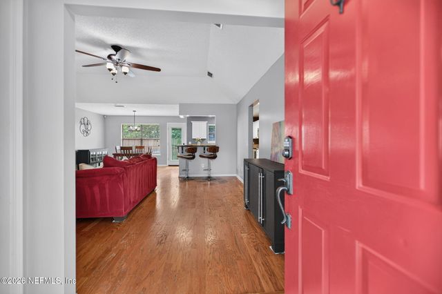 8630 SYNHOFF Drive, Jacksonville, FL 32216