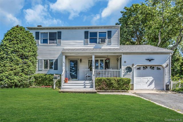 735 Muncey Road, West Islip, NY 11795
