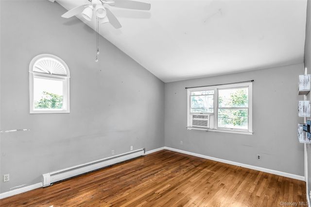 735 Muncey Road, West Islip, NY 11795