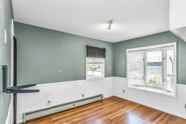 735 Muncey Road, West Islip, NY 11795