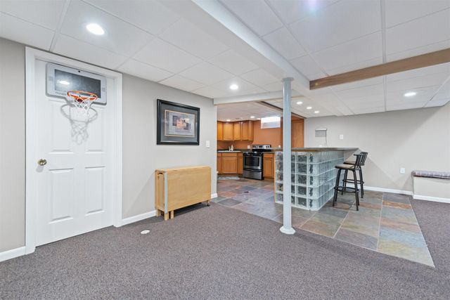 20470 Gloria Drive, Macomb Twp, MI 48044