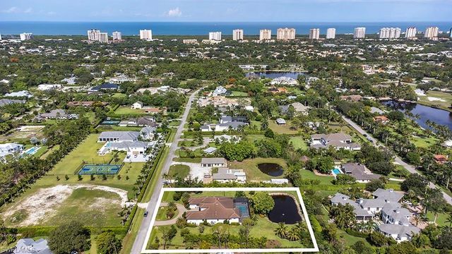 179 Mahogany DR, Naples, FL 34108