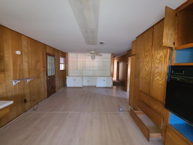 709 N Lake Dr, Kerrville, TX 78028