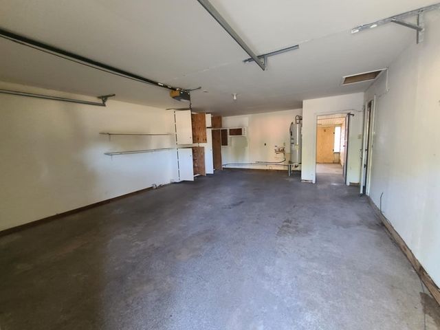 709 N Lake Dr, Kerrville, TX 78028