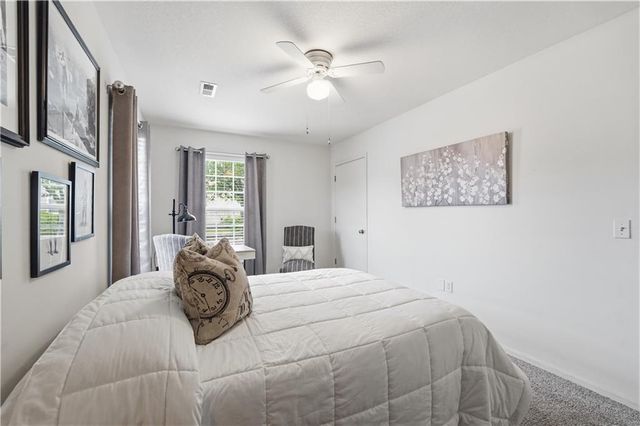 11320 S Pflumm Road, Olathe, KS 66215