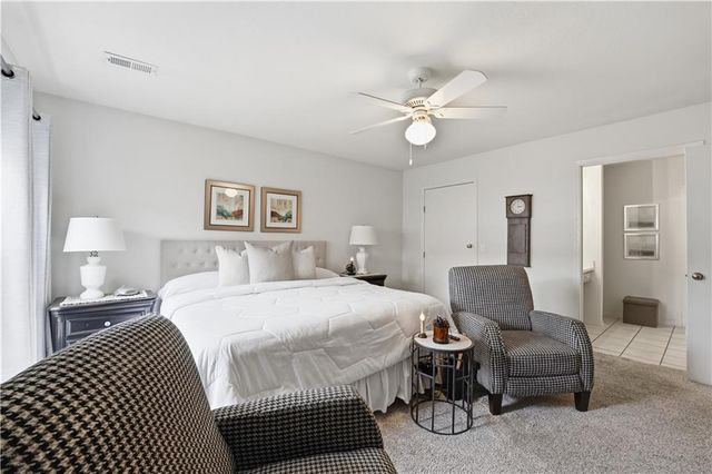 11320 S Pflumm Road, Olathe, KS 66215
