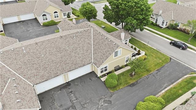 11320 S Pflumm Road, Olathe, KS 66215