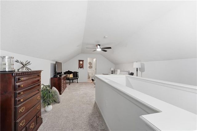 11320 S Pflumm Road, Olathe, KS 66215