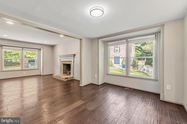 6275 KERRYDALE DR, Springfield, VA 22152