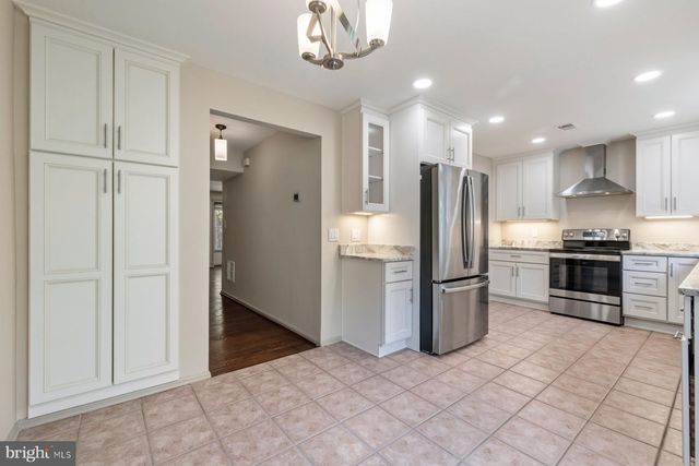 6275 KERRYDALE DR, Springfield, VA 22152