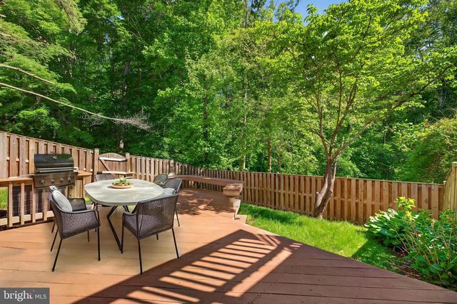 6275 KERRYDALE DR, Springfield, VA 22152