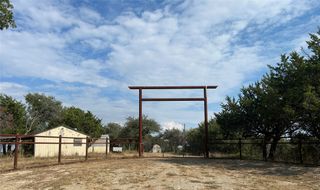 700 Woodhaven Drive, Springtown, TX 76082
