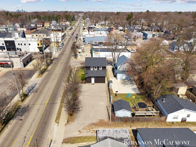 802 Merritt Street SE, Grand Rapids, MI 49507