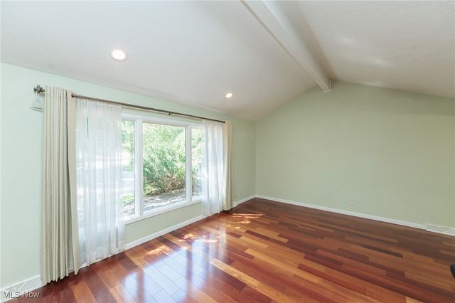 25111 S Woodland Road, Beachwood, OH 44122