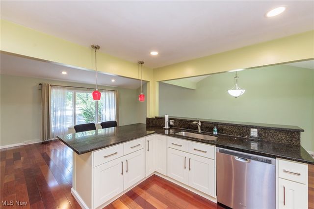 25111 S Woodland Road, Beachwood, OH 44122