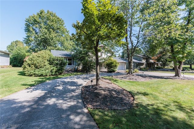 25111 S Woodland Road, Beachwood, OH 44122