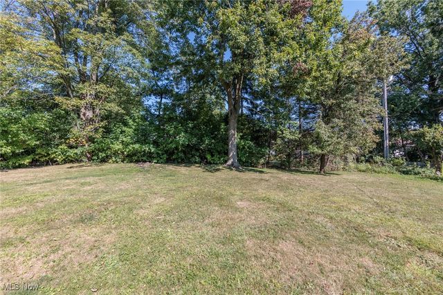 25111 S Woodland Road, Beachwood, OH 44122