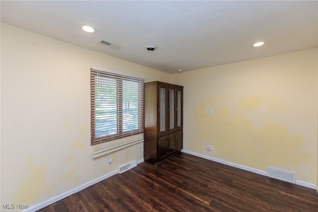 25111 S Woodland Road, Beachwood, OH 44122