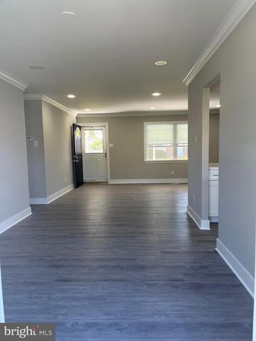 20 TWISTING LN, Willingboro, NJ 08046