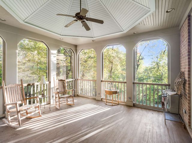 683 Johnson Branch Rd, Williamsport, TN 38487