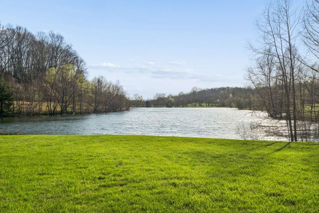 683 Johnson Branch Rd, Williamsport, TN 38487