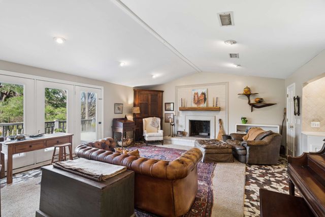 683 Johnson Branch Rd, Williamsport, TN 38487