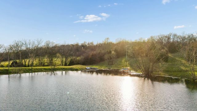 683 Johnson Branch Rd, Williamsport, TN 38487