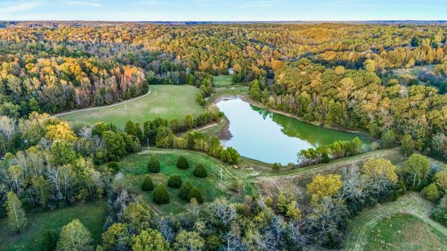 683 Johnson Branch Rd, Williamsport, TN 38487