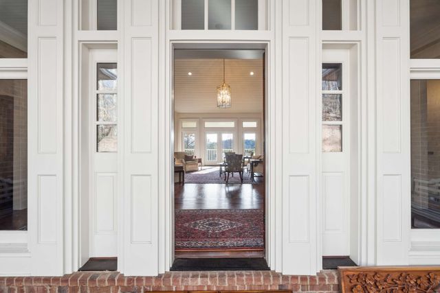 683 Johnson Branch Rd, Williamsport, TN 38487