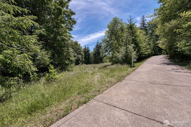 10609 33rd Avenue Ct NW, Gig Harbor, WA 98332
