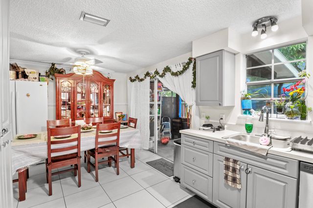 314 Georgian Park Drive, Jupiter, FL 33458