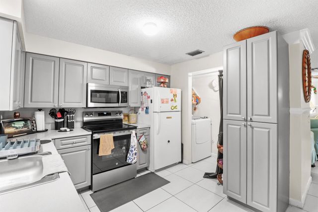 314 Georgian Park Drive, Jupiter, FL 33458